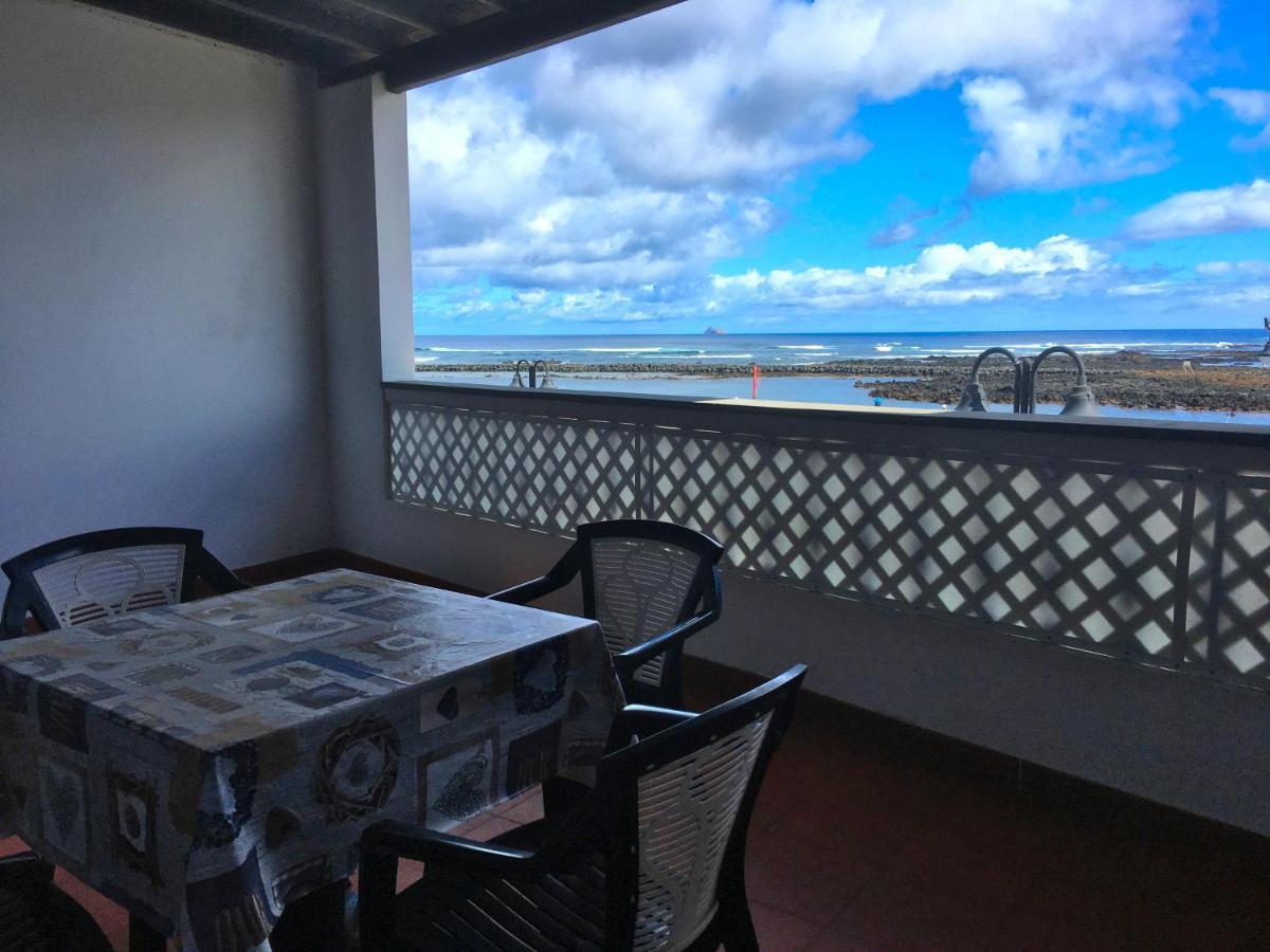 Orzola Frente Al Mar Apartment Bagian luar foto